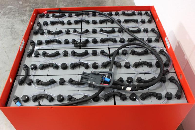 GRUMA 80 Volt 6 PzS 870 Ah - Batterie: das Bild 3 GRUMA 80 Volt 6 PzS 870 Ah - Batterie: das Bild 3