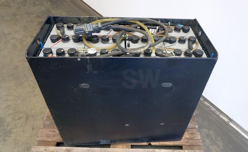 HAWKER 24 Volt 6 PzS 930 Ah - Batterie: das Bild 2 HAWKER 24 Volt 6 PzS 930 Ah - Batterie: das Bild 2