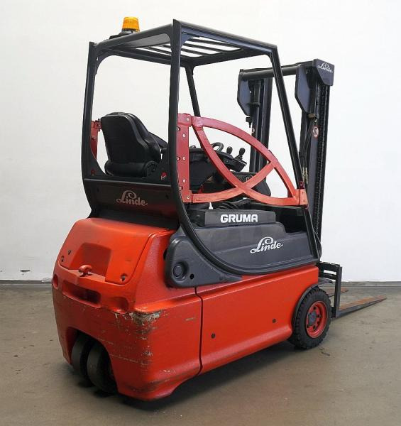 Linde E 16 335-02 - Elektrostapler: das Bild 2 Linde E 16 335-02 - Elektrostapler: das Bild 2