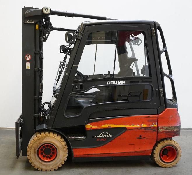 Linde E 30 L 387 - Elektrostapler: das Bild 4 Linde E 30 L 387 - Elektrostapler: das Bild 4