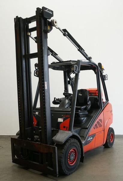 Linde H 35 T EVO 393-02 - Treibgasstapler: das Bild 1 Linde H 35 T EVO 393-02 - Treibgasstapler: das Bild 1