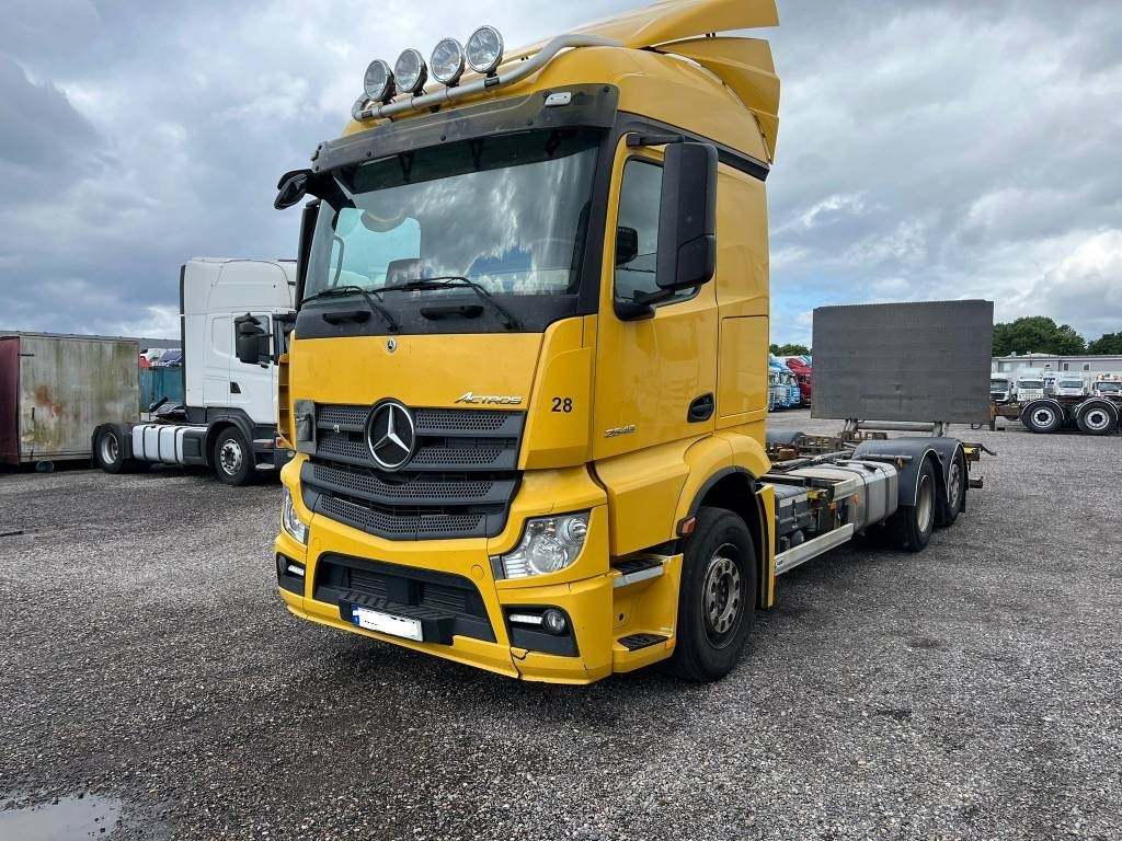 Mercedes-Benz 2548 SERIE NR 7342 - Containerwagen/ Wechselfahrgestell LKW: das Bild 1 Mercedes-Benz 2548 SERIE NR 7342 - Containerwagen/ Wechselfahrgestell LKW: das Bild 1