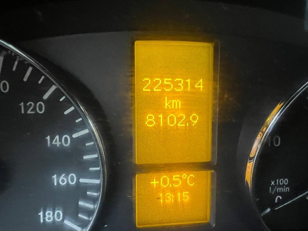 Mercedes-Benz Sprinter 311 CDI serie 5170 - Kastenwagen: das Bild 4 Mercedes-Benz Sprinter 311 CDI serie 5170 - Kastenwagen: das Bild 4