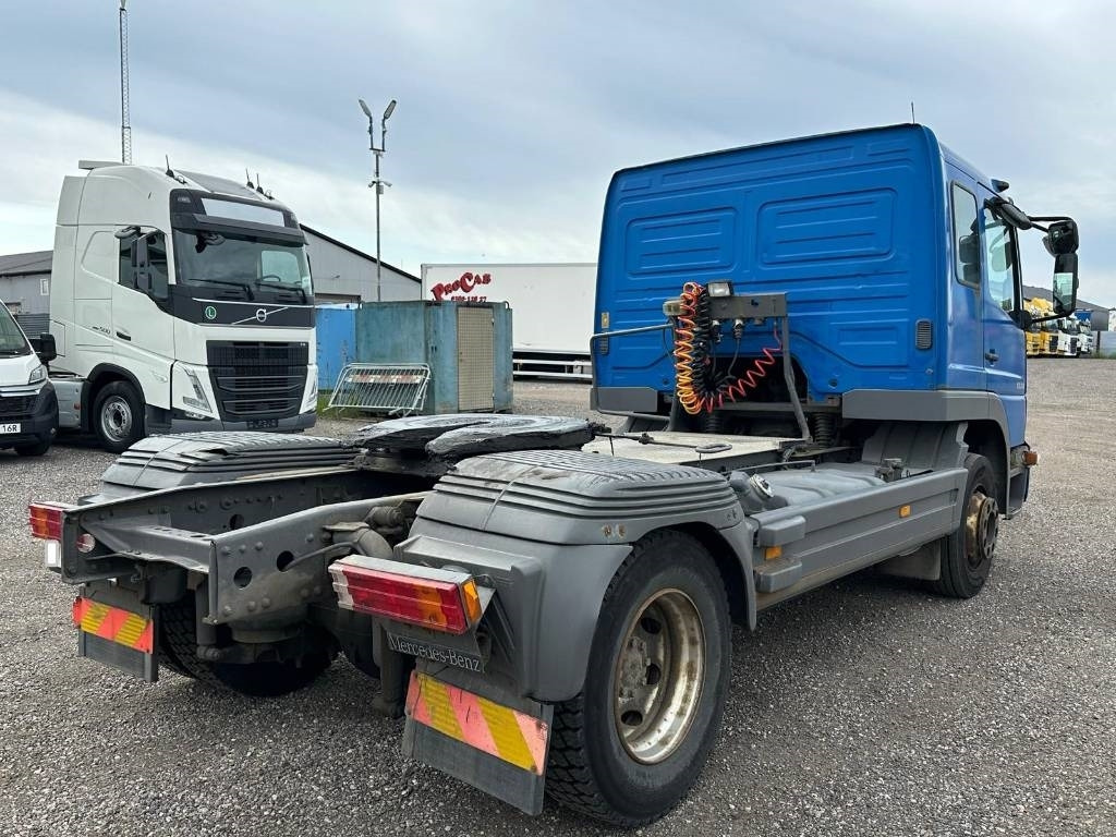 Mercedes-Benz 1328 LS 4X2 serie 1277 - Sattelzugmaschine: das Bild 3 Mercedes-Benz 1328 LS 4X2 serie 1277 - Sattelzugmaschine: das Bild 3