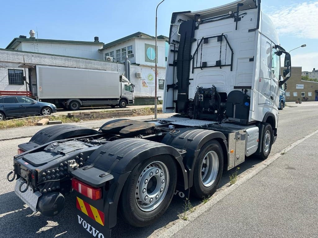 Volvo FH 62 TT serie nr 2251 - Sattelzugmaschine: das Bild 2 Volvo FH 62 TT serie nr 2251 - Sattelzugmaschine: das Bild 2