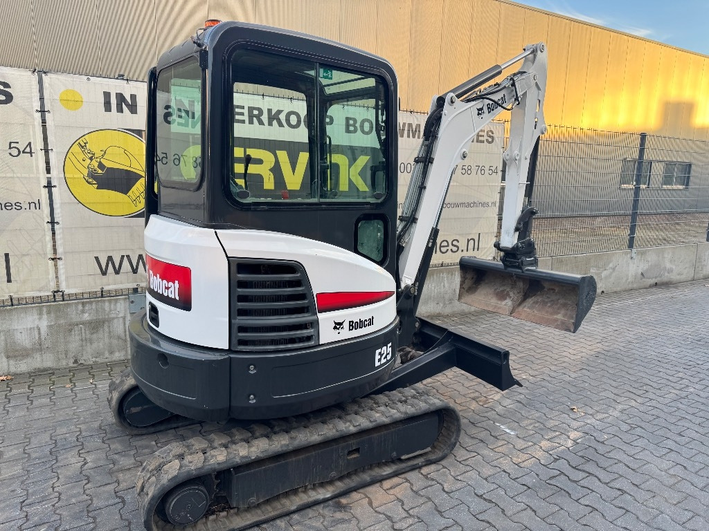 Bobcat E25 - Minibagger: das Bild 1 Bobcat E25 - Minibagger: das Bild 1