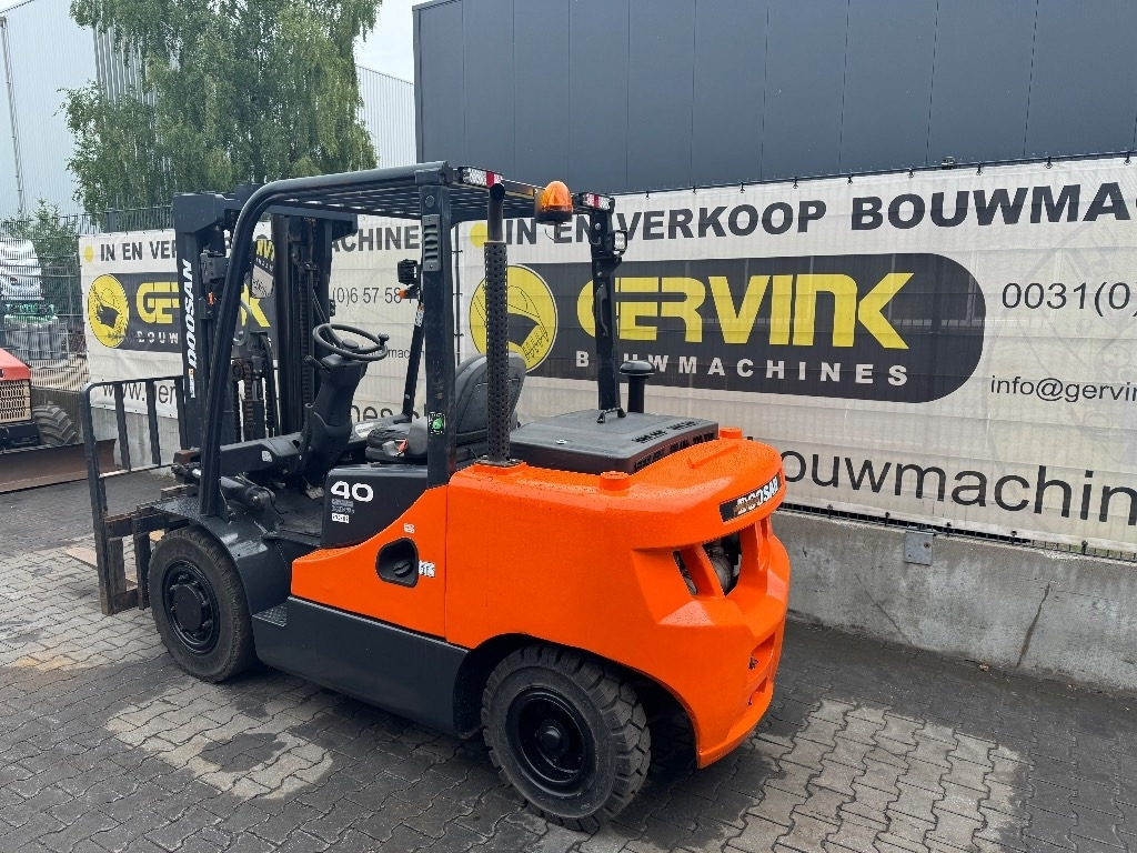 Doosan D 40 SC-7 - Dieselstapler: das Bild 2 Doosan D 40 SC-7 - Dieselstapler: das Bild 2
