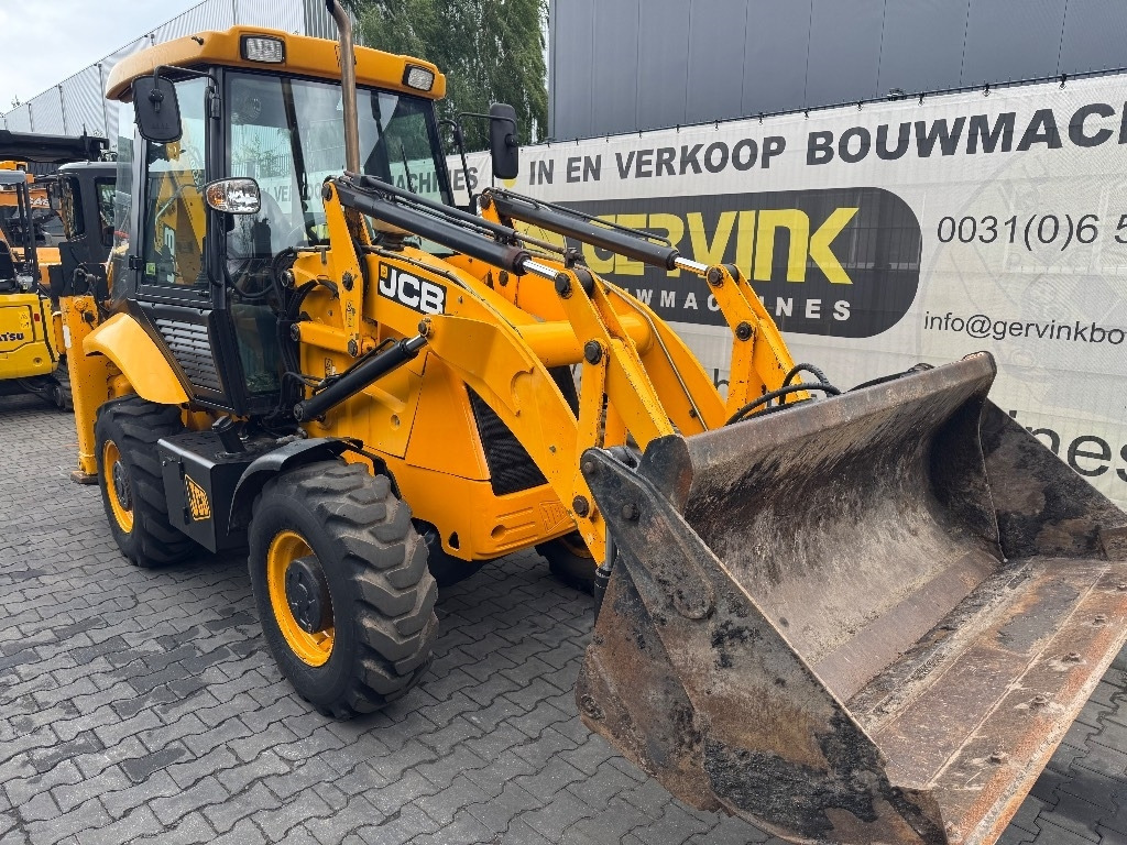 JCB 2 CX - Baggerlader: das Bild 3 JCB 2 CX - Baggerlader: das Bild 3