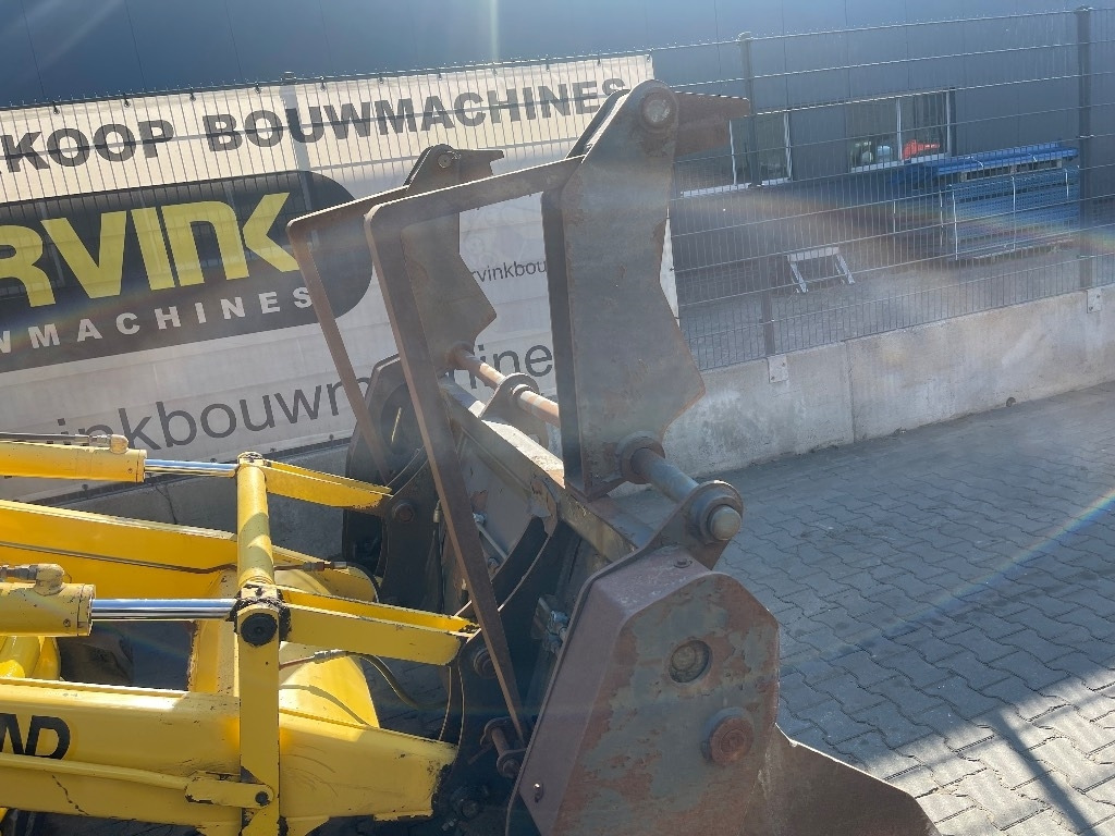 New Holland LB 110 - Baggerlader: das Bild 3 New Holland LB 110 - Baggerlader: das Bild 3