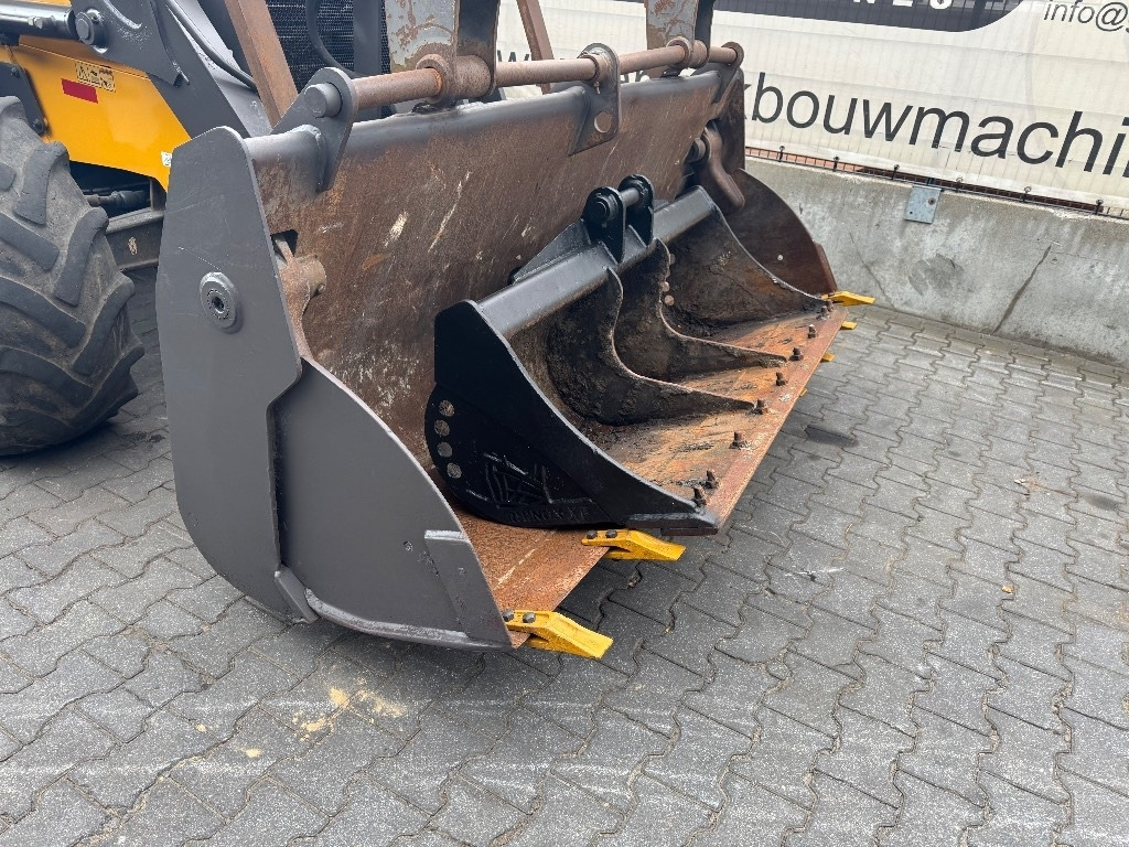 Baggerlader Volvo BL 71: das Bild 17
