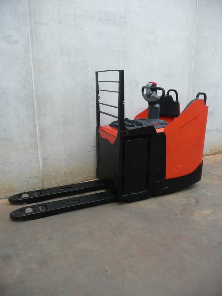BT LPE 220 - Niederhubwagen: das Bild 2 BT LPE 220 - Niederhubwagen: das Bild 2