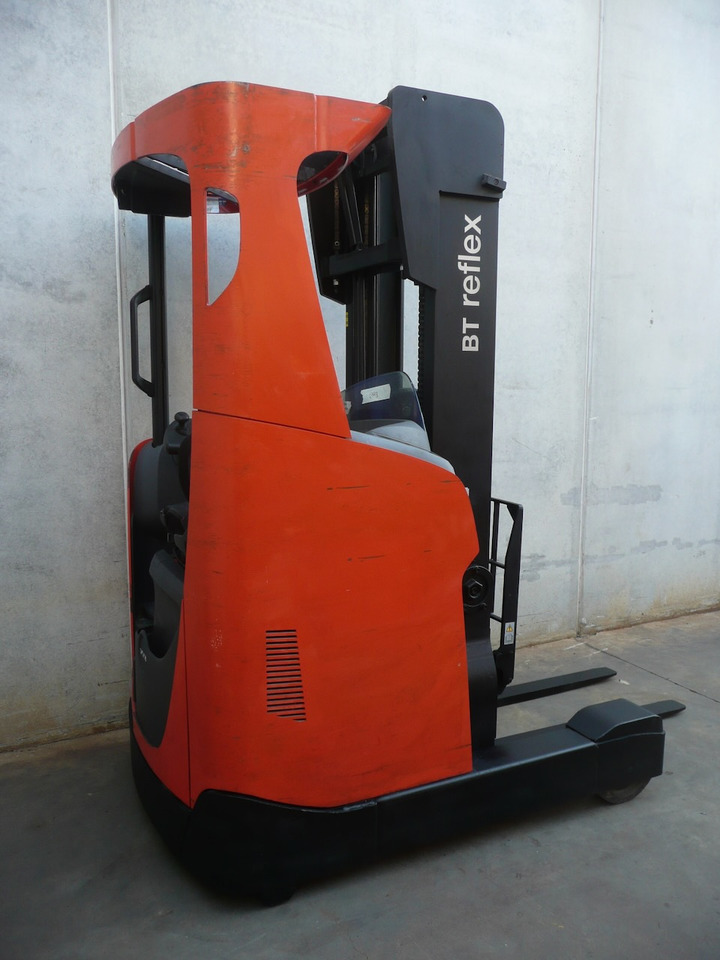 BT RRE 140 H - Schubmaststapler: das Bild 2 BT RRE 140 H - Schubmaststapler: das Bild 2