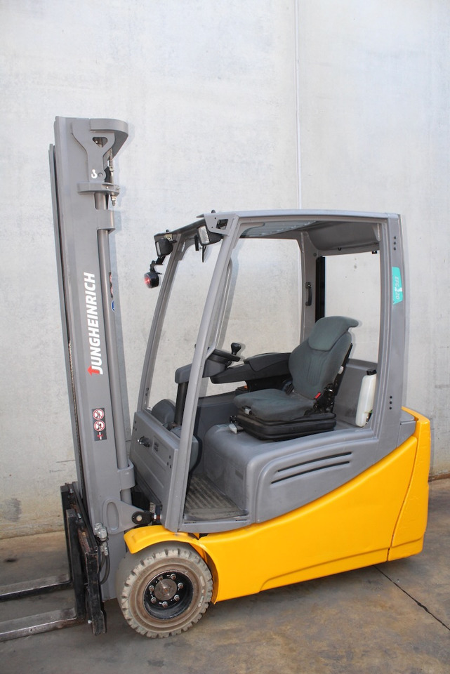 Jungheinrich EFG 220 550 DZ - Elektrostapler: das Bild 3 Jungheinrich EFG 220 550 DZ - Elektrostapler: das Bild 3