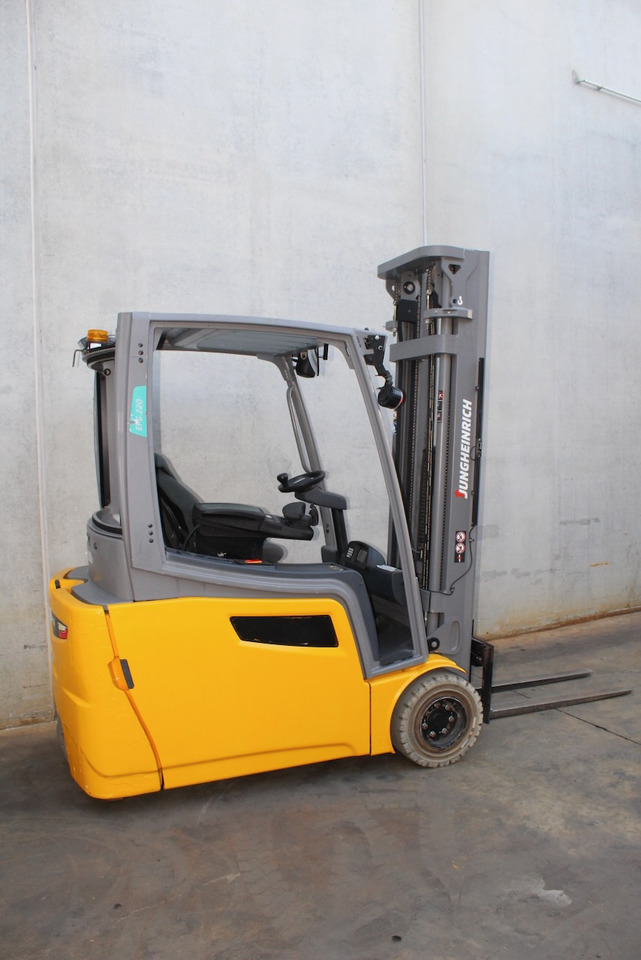 Jungheinrich EFG 220 550 DZ - Elektrostapler: das Bild 2 Jungheinrich EFG 220 550 DZ - Elektrostapler: das Bild 2