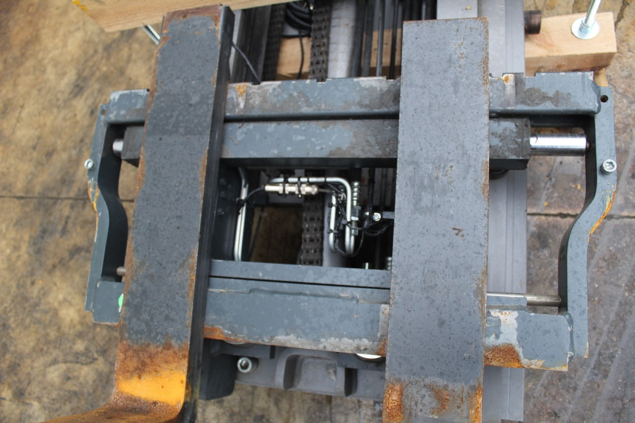 Schubmaststapler Jungheinrich ETV 216 1025 DZ: das Bild 11