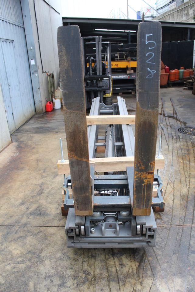 Schubmaststapler Jungheinrich ETV 216 1025 DZ: das Bild 10