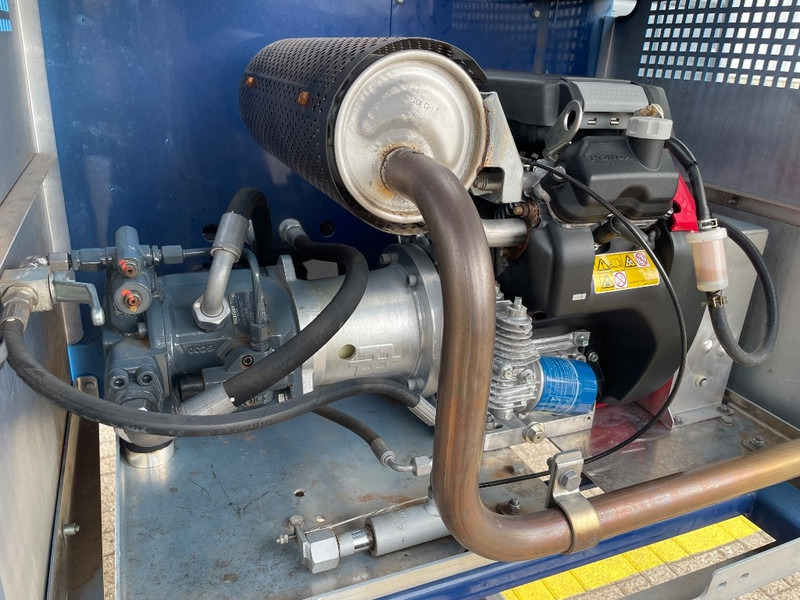 All-Terrain Kran Böcker AHK 30/1500: das Bild 12