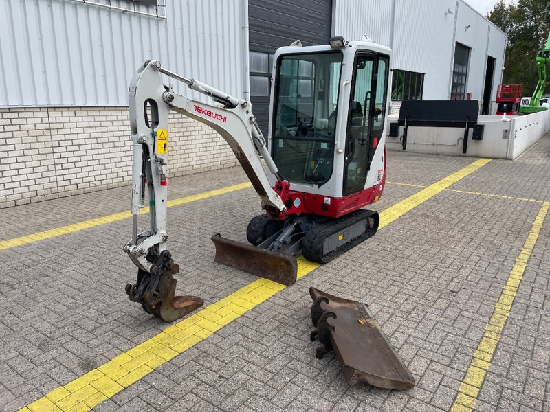 Takeuchi TB 216 - Minibagger: das Bild 2 Takeuchi TB 216 - Minibagger: das Bild 2