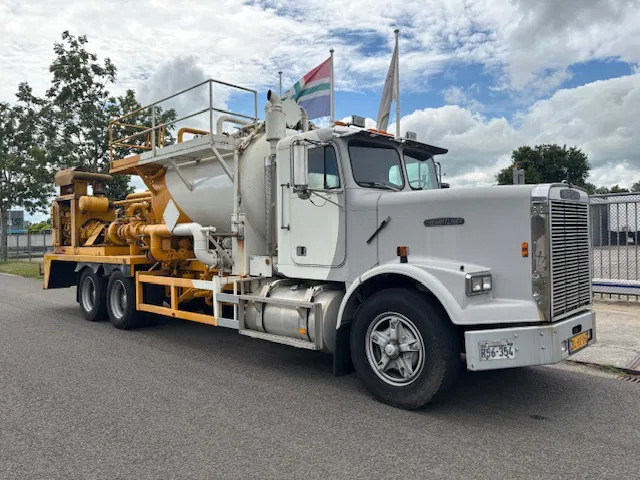 Freightliner 3 AXLE RIGID BODY chassis cabine (levering excl. opbouw) - Fahrgestell LKW: das Bild 3 Freightliner 3 AXLE RIGID BODY chassis cabine (levering excl. opbouw) - Fahrgestell LKW: das Bild 3