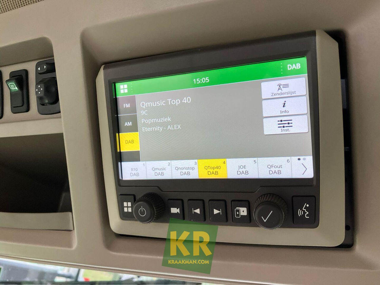 7R 350 John Deere - Traktor: das Bild 2 7R 350 John Deere - Traktor: das Bild 2