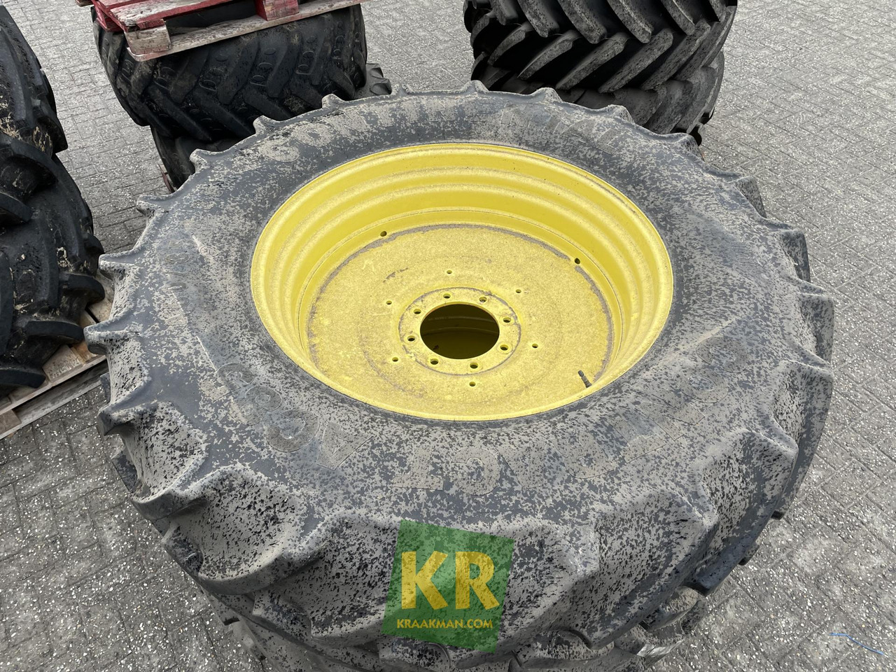 Banden Continental Continental - Komplettrad für Landmaschine: das Bild 3 Banden Continental Continental - Komplettrad für Landmaschine: das Bild 3