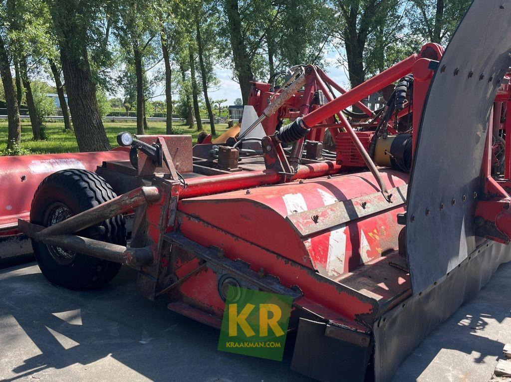 Ducker UM 27 - Mähwerk: das Bild 3 Ducker UM 27 - Mähwerk: das Bild 3