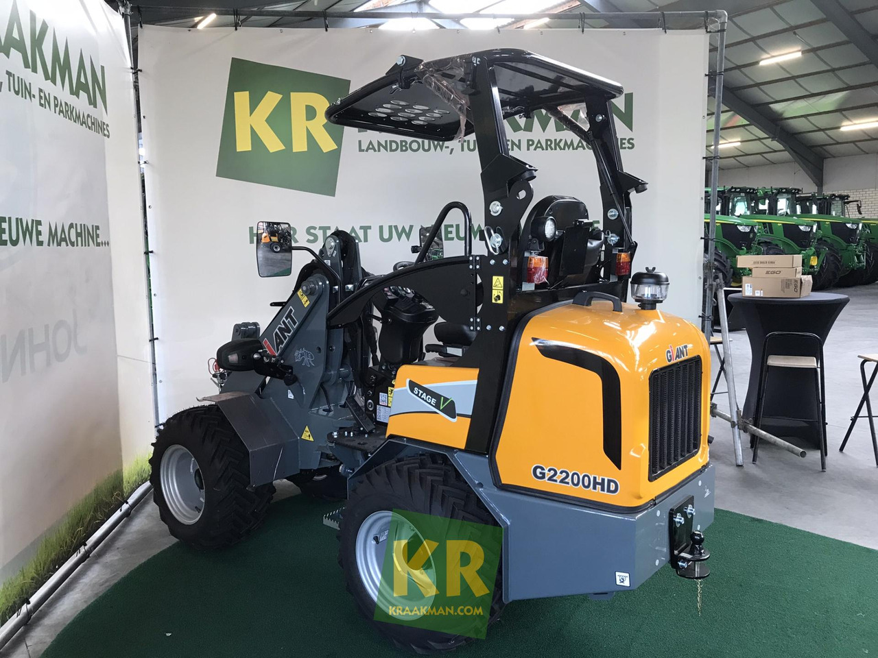 Giant G2200 - Hoflader: das Bild 4 Giant G2200 - Hoflader: das Bild 4