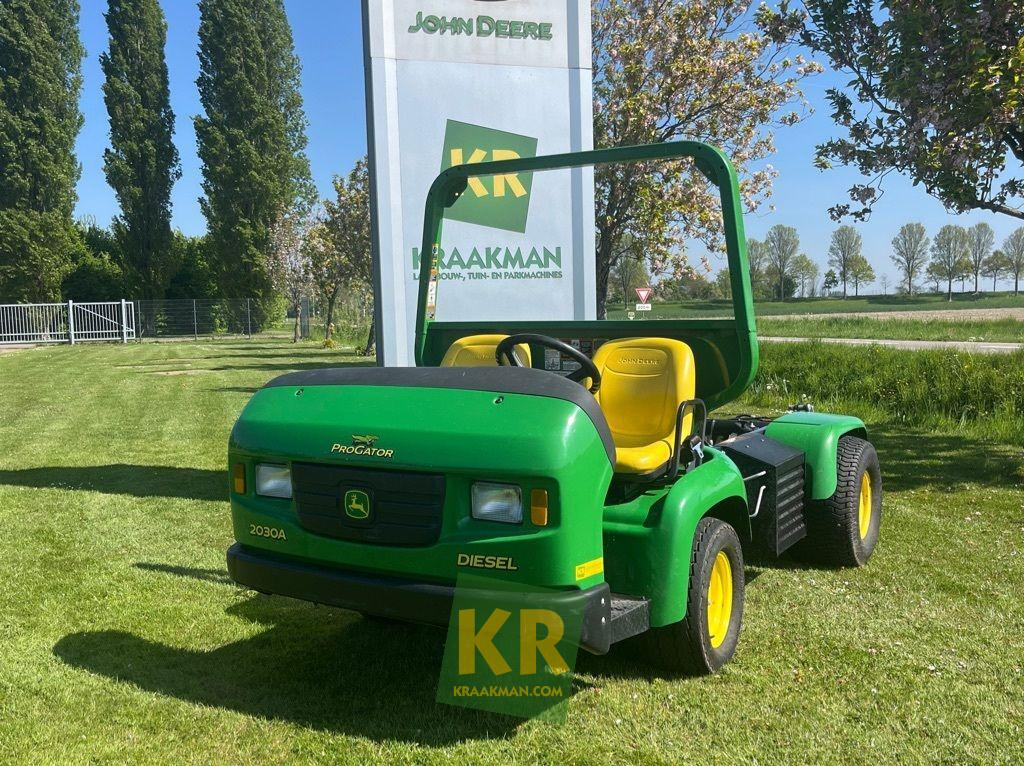 John Deere 2030A Pro Gator - Quad: das Bild 1 John Deere 2030A Pro Gator - Quad: das Bild 1