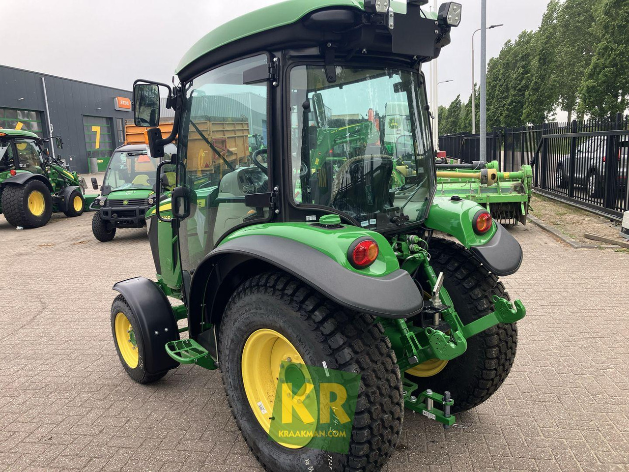 John Deere 3039R - Kleintraktor: das Bild 4 John Deere 3039R - Kleintraktor: das Bild 4