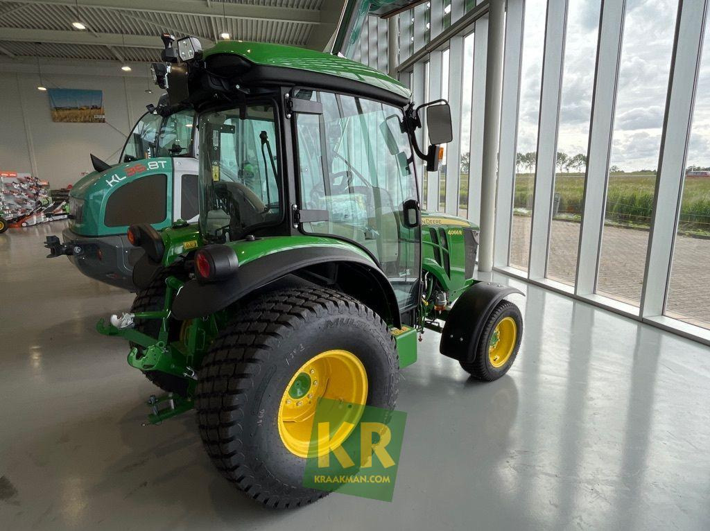 John Deere 4066R - Kleintraktor: das Bild 3 John Deere 4066R - Kleintraktor: das Bild 3