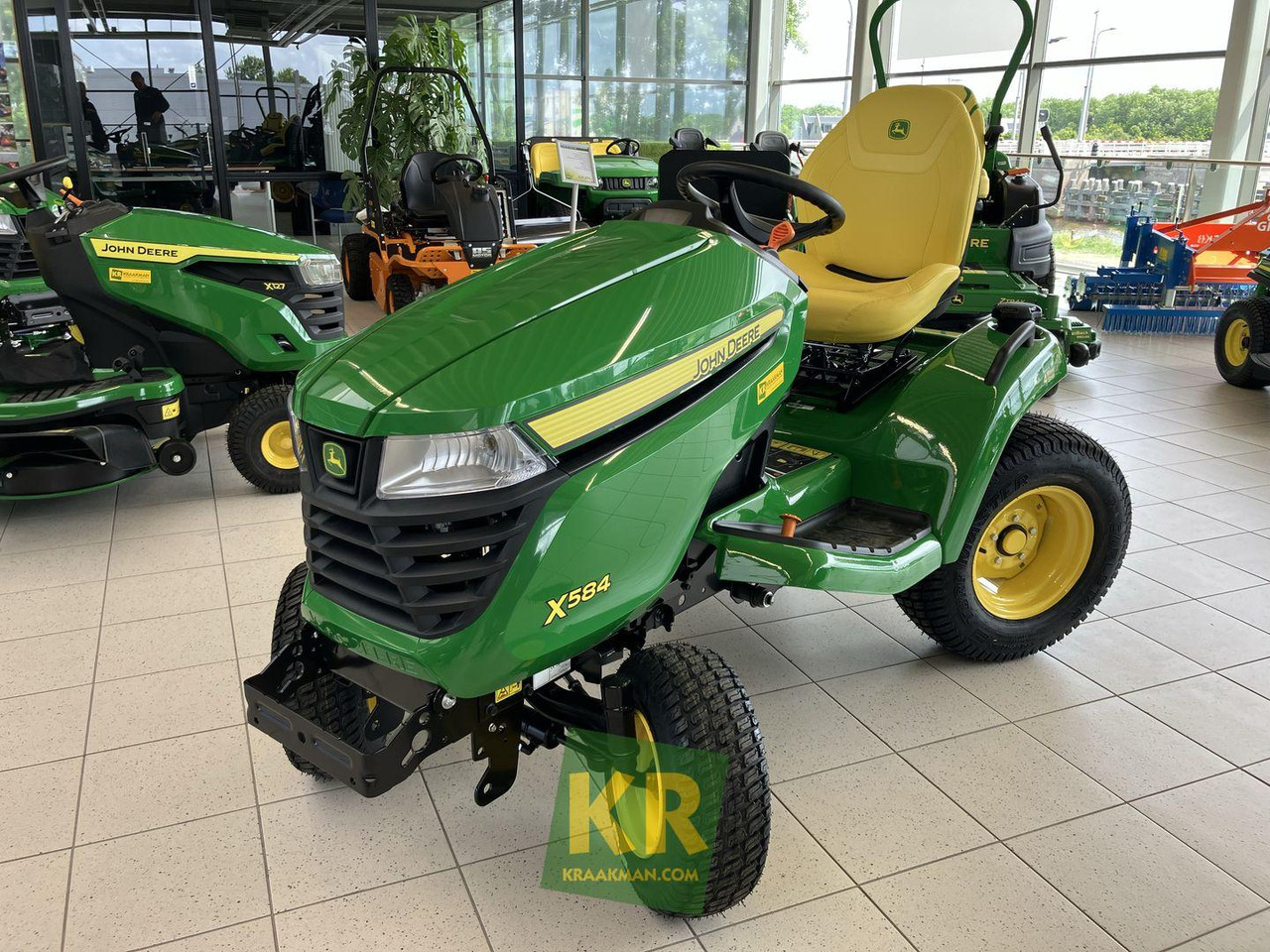 John Deere X584 - Rasenmäher: das Bild 2 John Deere X584 - Rasenmäher: das Bild 2