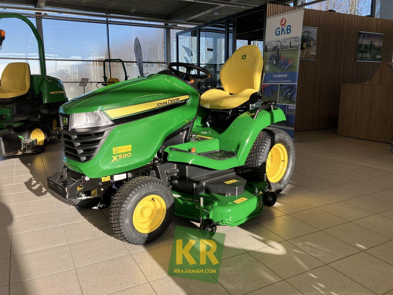 John Deere X590 - Rasenmäher: das Bild 3 John Deere X590 - Rasenmäher: das Bild 3