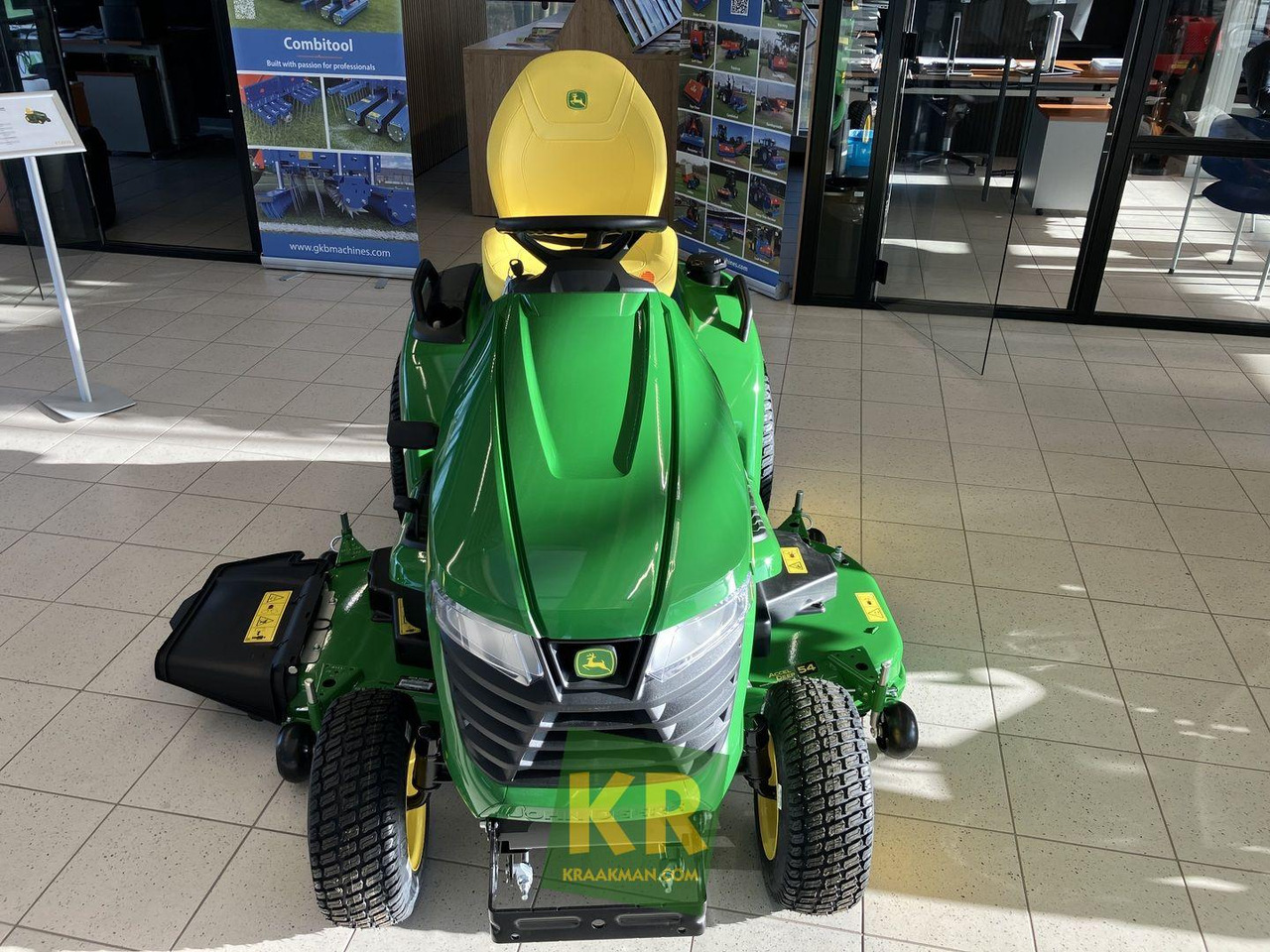 John Deere X590 - Rasenmäher: das Bild 4 John Deere X590 - Rasenmäher: das Bild 4