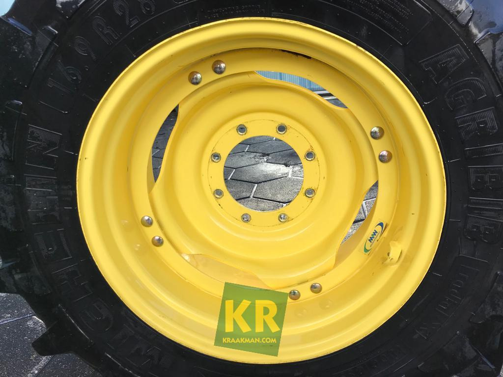 Michelin Banden Michelin - Komplettrad für Landmaschine: das Bild 3 Michelin Banden Michelin - Komplettrad für Landmaschine: das Bild 3