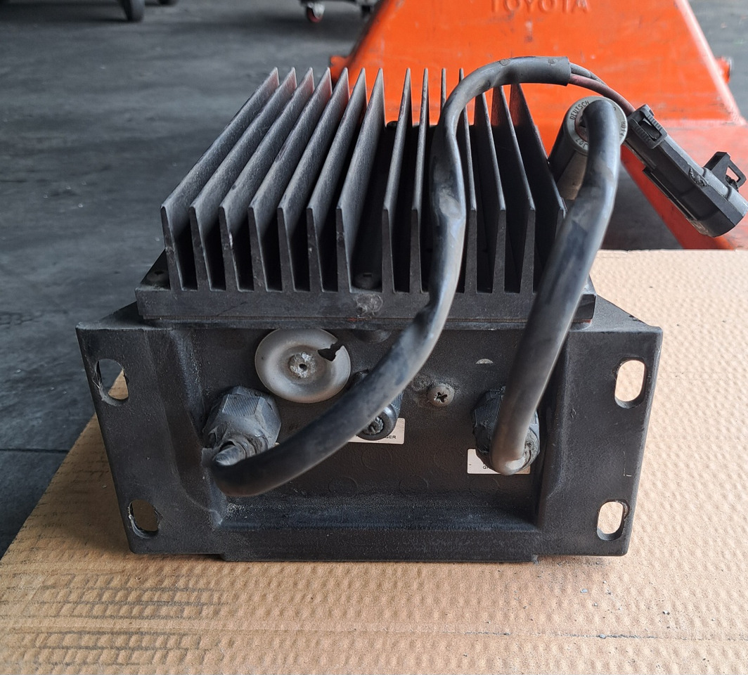 BATTERY CHARGER 12V – VECTOR - Batterie: das Bild 3 BATTERY CHARGER 12V – VECTOR - Batterie: das Bild 3