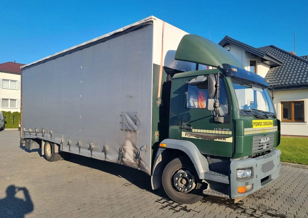 MAN LE 15 220 - Abschleppwagen: das Bild 3 MAN LE 15 220 - Abschleppwagen: das Bild 3