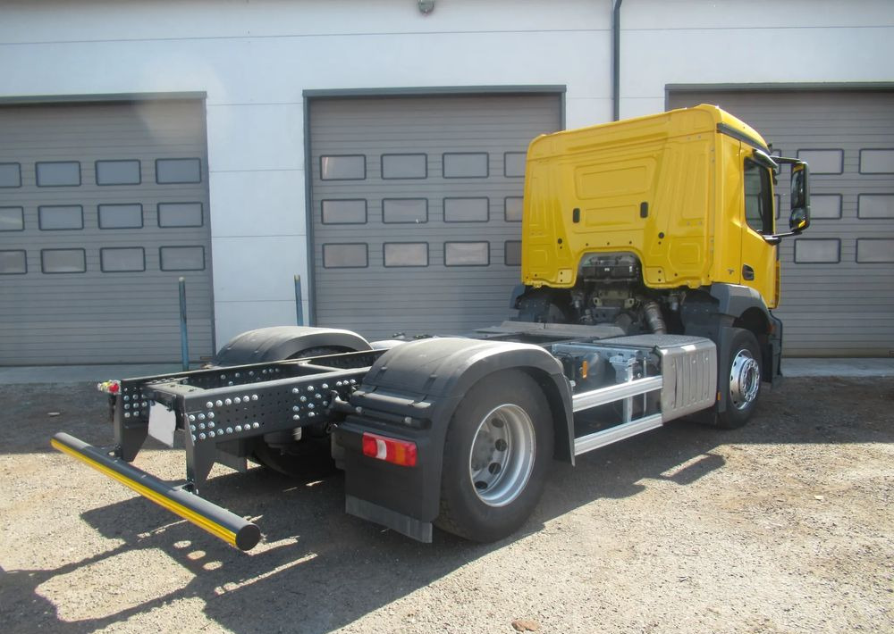Mercedes-Benz Antos 1830 rozstaw osi 3,60 - Fahrgestell LKW: das Bild 3 Mercedes-Benz Antos 1830 rozstaw osi 3,60 - Fahrgestell LKW: das Bild 3