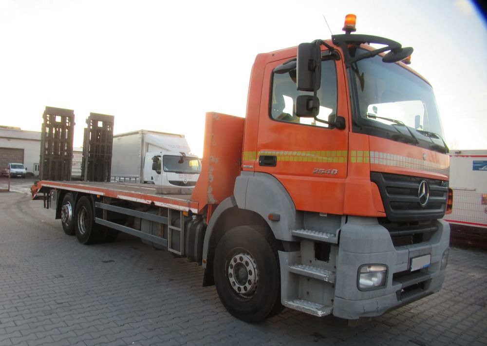 Mercedes-Benz Axor 2540 - Abschleppwagen: das Bild 3 Mercedes-Benz Axor 2540 - Abschleppwagen: das Bild 3