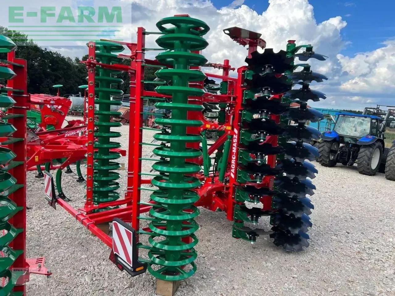 Agro-Masz btc 50 h - Technik für Bodenbearbeitung: das Bild 2 Agro-Masz btc 50 h - Technik für Bodenbearbeitung: das Bild 2