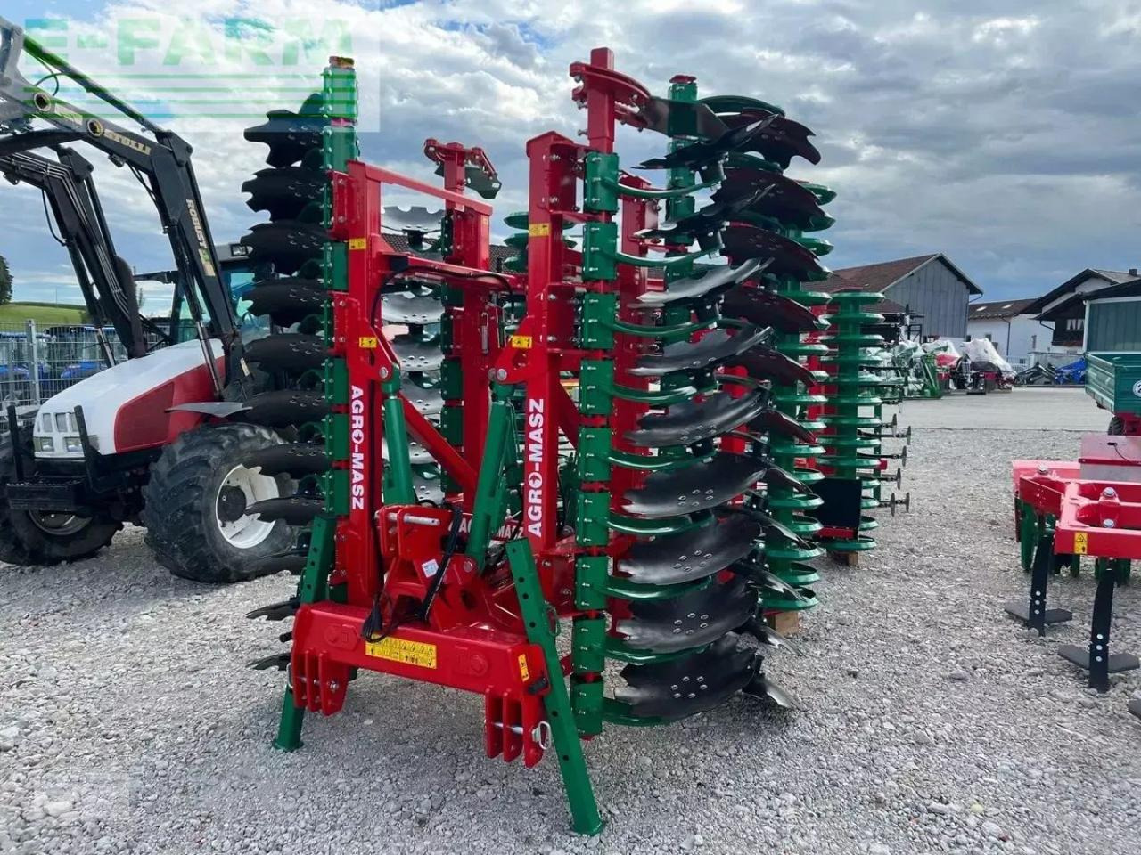 Agro-Masz btc 50 h - Technik für Bodenbearbeitung: das Bild 3 Agro-Masz btc 50 h - Technik für Bodenbearbeitung: das Bild 3