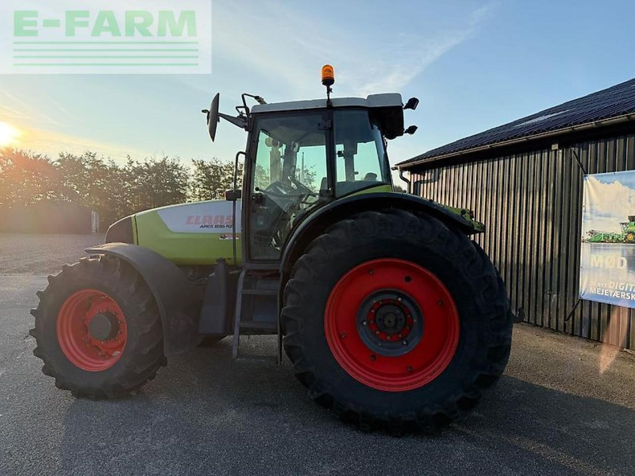 CLAAS 820 - Traktor: das Bild 4 CLAAS 820 - Traktor: das Bild 4