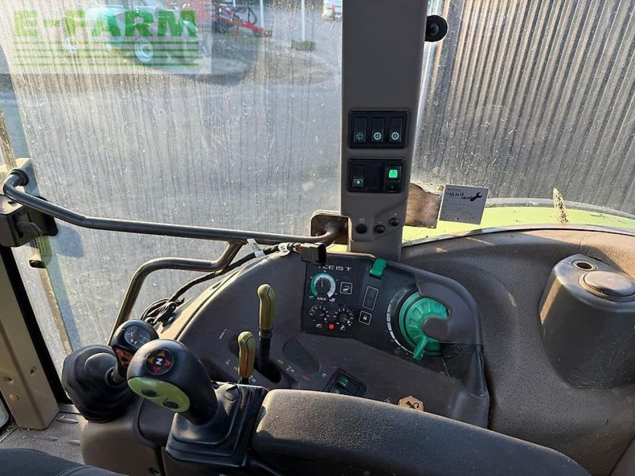CLAAS 820 - Traktor: das Bild 3 CLAAS 820 - Traktor: das Bild 3
