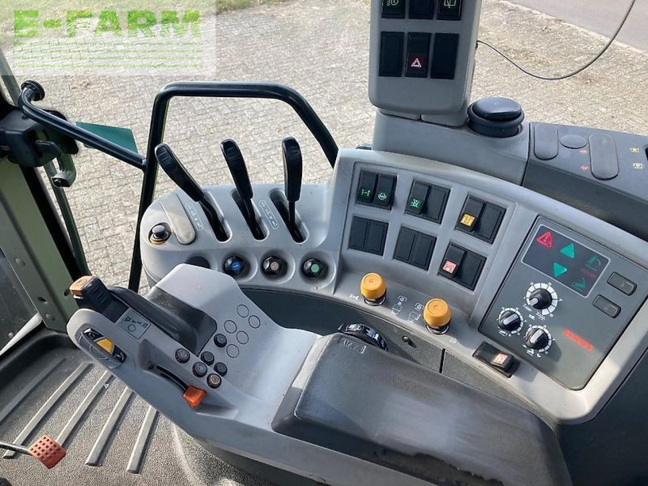CLAAS arion 620 cis CIS - Traktor: das Bild 3 CLAAS arion 620 cis CIS - Traktor: das Bild 3