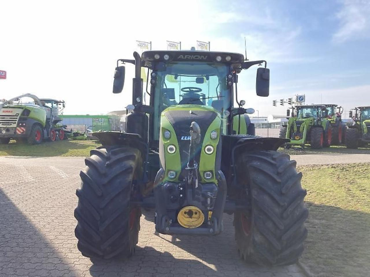 CLAAS arion 650 st4 cmatic - Traktor: das Bild 2 CLAAS arion 650 st4 cmatic - Traktor: das Bild 2