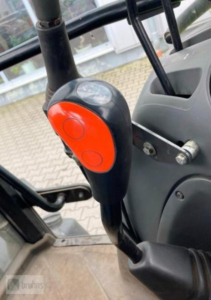 Traktor CLAAS axos 320 mit stoll frontlader: das Bild 13