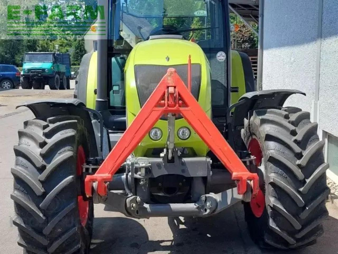 CLAAS axos 330 - Traktor: das Bild 3 CLAAS axos 330 - Traktor: das Bild 3