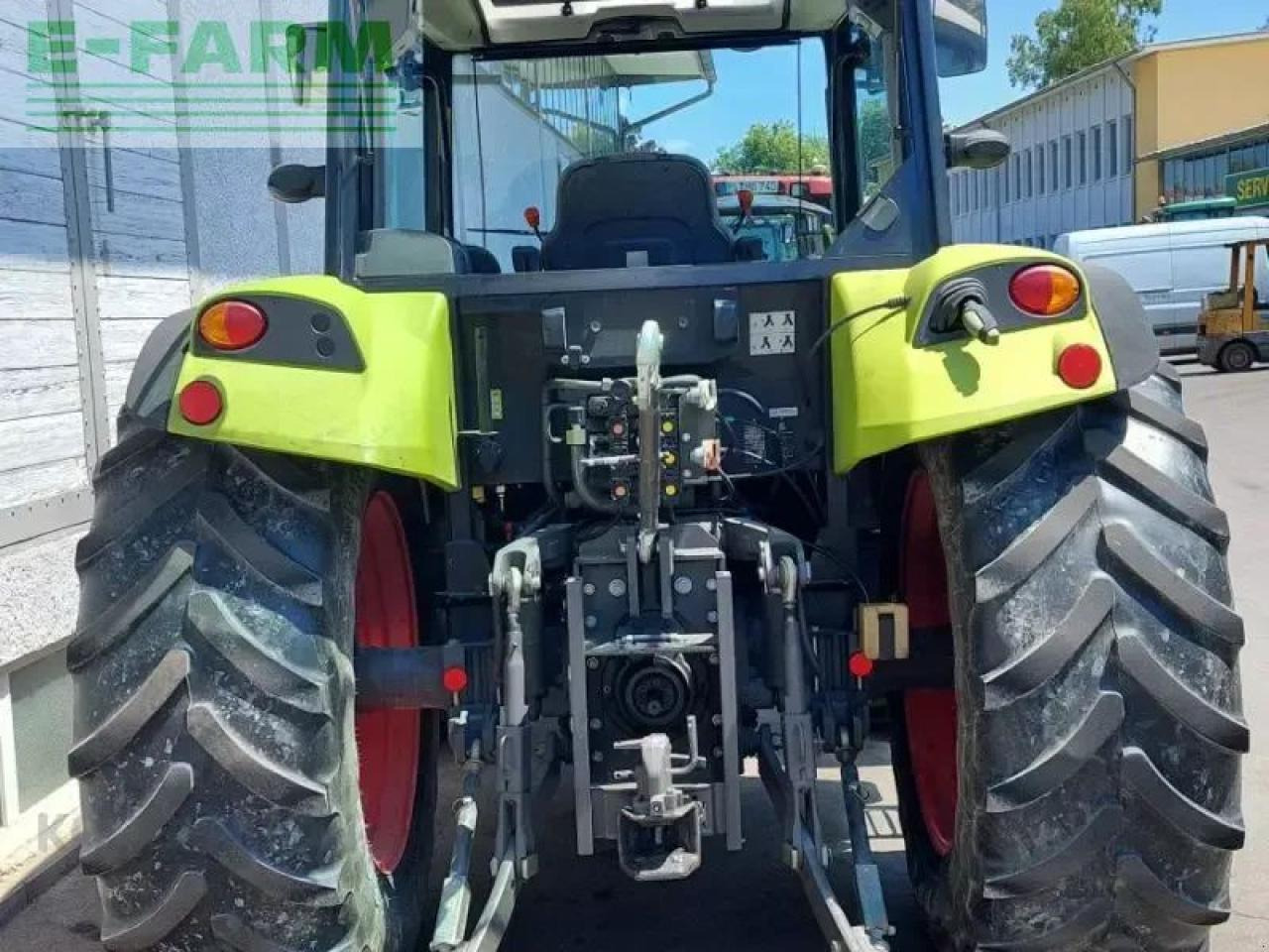 CLAAS axos 330 - Traktor: das Bild 5 CLAAS axos 330 - Traktor: das Bild 5