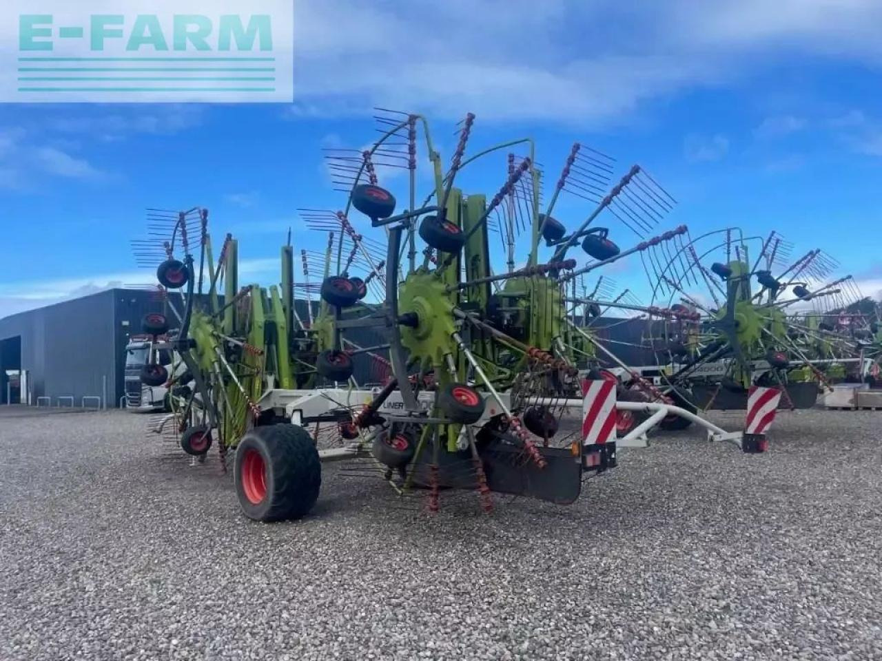 CLAAS liner 4000 hhv - Heuwender/ Wenderechen: das Bild 2 CLAAS liner 4000 hhv - Heuwender/ Wenderechen: das Bild 2
