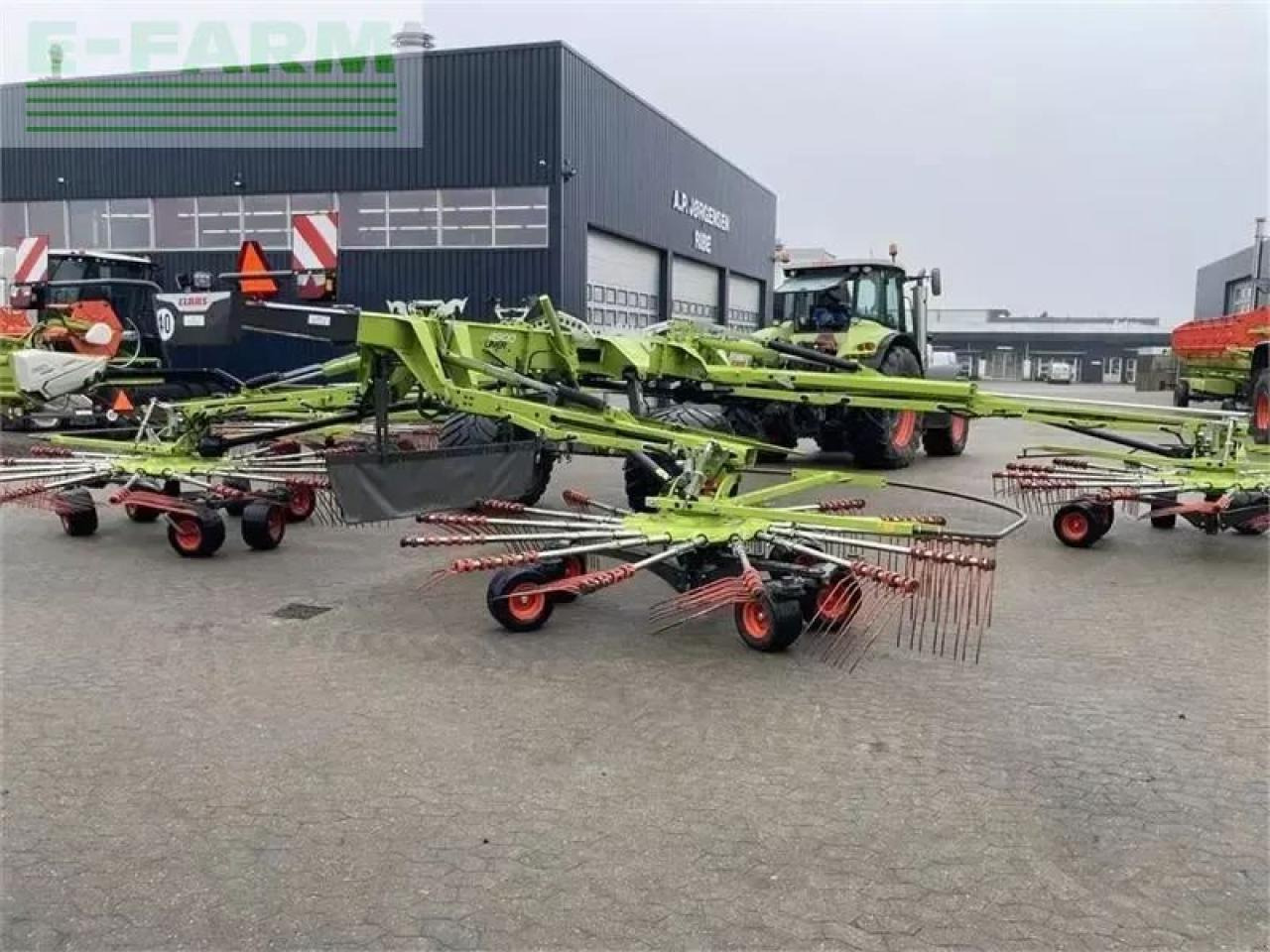 CLAAS liner 4900 - Heuwender/ Wenderechen: das Bild 1 CLAAS liner 4900 - Heuwender/ Wenderechen: das Bild 1