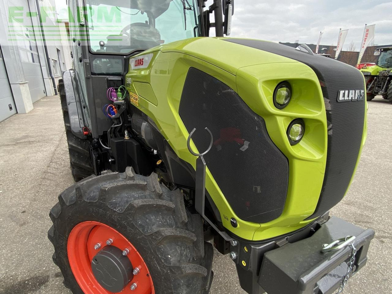 Traktor CLAAS nexos 240 l trend: das Bild 6